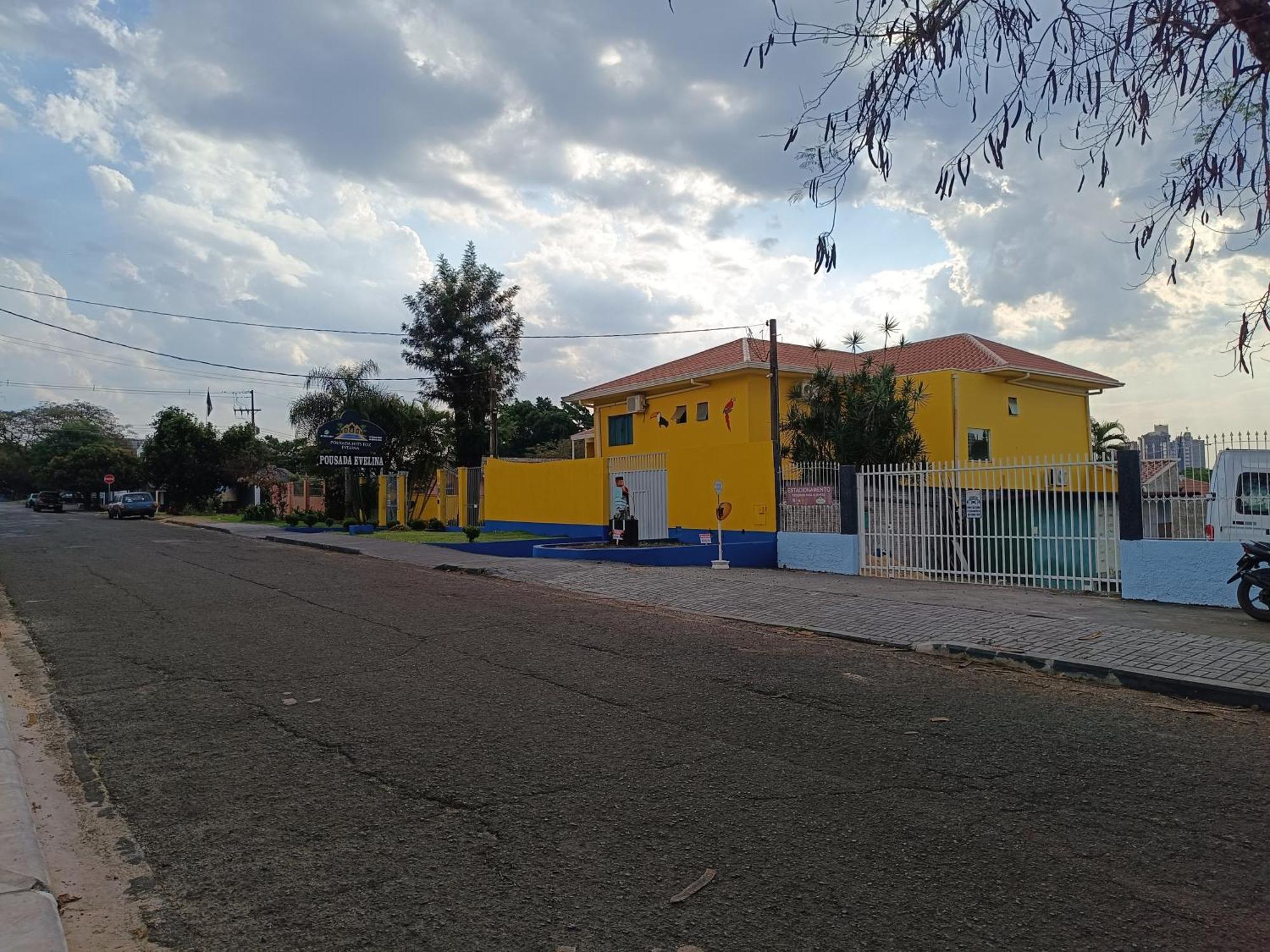 פוז דו איגואסו Pousada Evelina מראה חיצוני תמונה