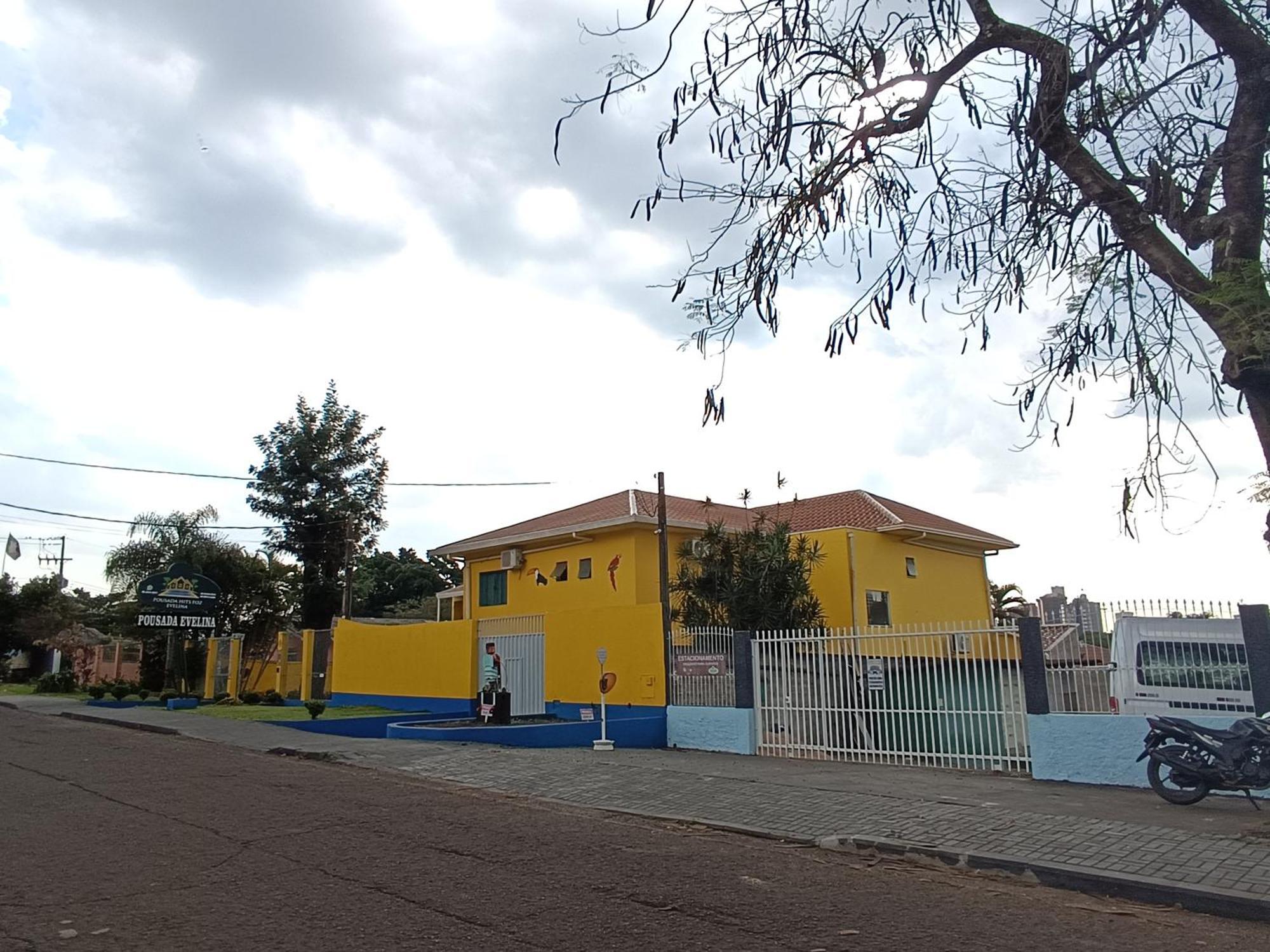 פוז דו איגואסו Pousada Evelina מראה חיצוני תמונה